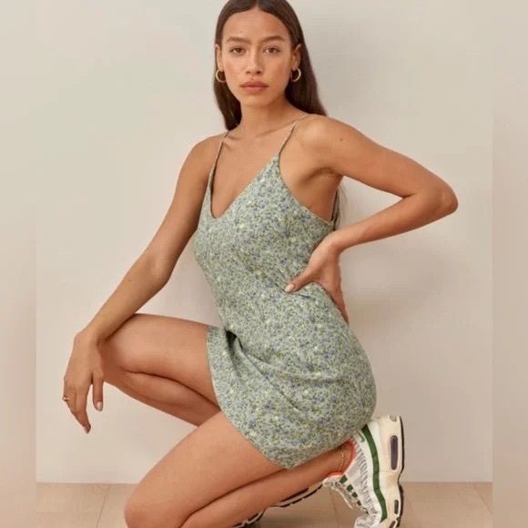 Reformation Ventura Linen Mini Dress in Color Sprite - Picture 4 of 5